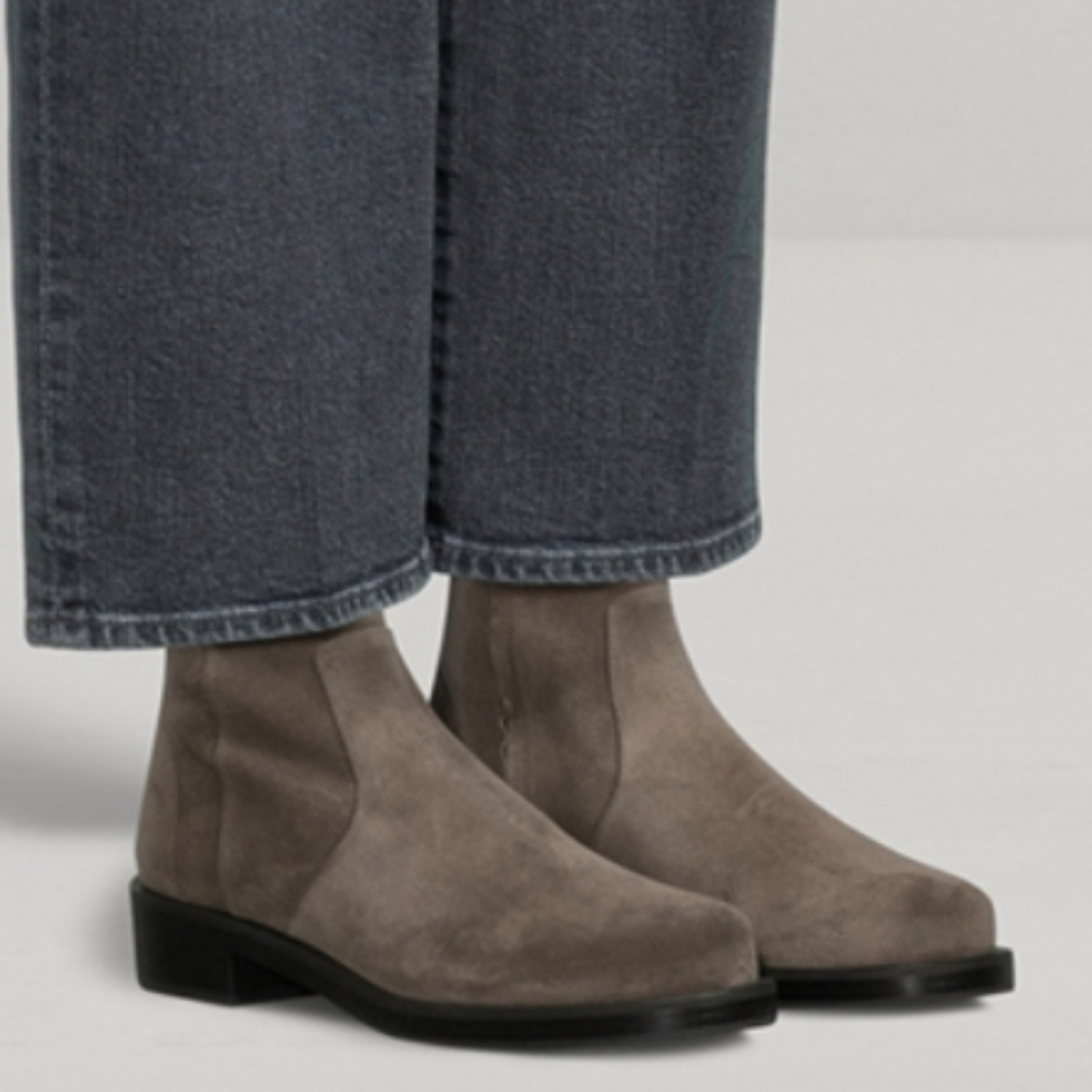 STUART WEITZMAN 5050 Bold Suede Ankle Boots